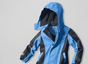 德国TCM童装外贸原单风衣与冲锋衣 防水防寒、厂家直批全解析