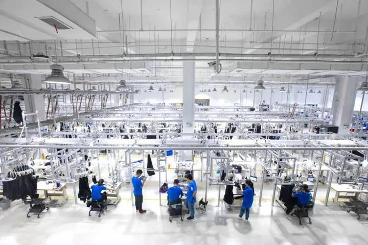 全球首个"服装智造工厂"背后,有3头椒江"犀牛"
